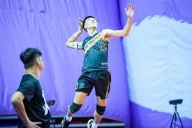 纽约大都会在 2024 年季前发布了全新的带有科技感的复古球衣款式